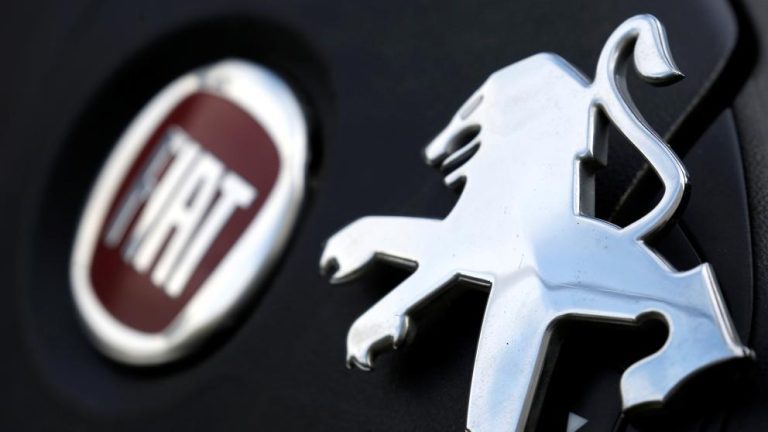 Inversionistas de Peugeot aprobaron fusión con Fiat Chrysler