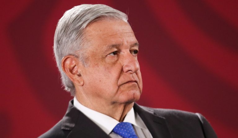 Favorabilidad del presidente de México, Andrés Manuel López Obrador, se desploma en noviembre