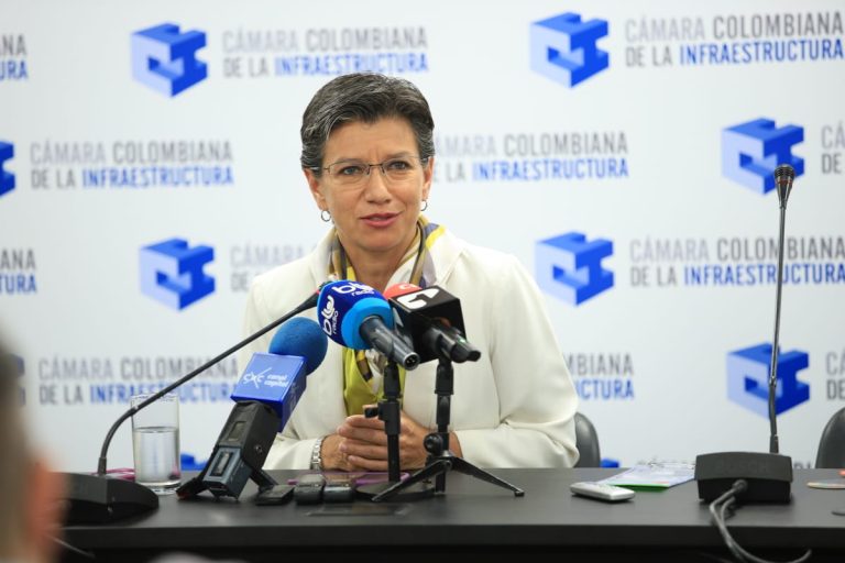Alcaldesa electa de Bogotá quiere que empresas públicas de la ciudad atraigan mayor inversión; busca fuentes de financiamiento