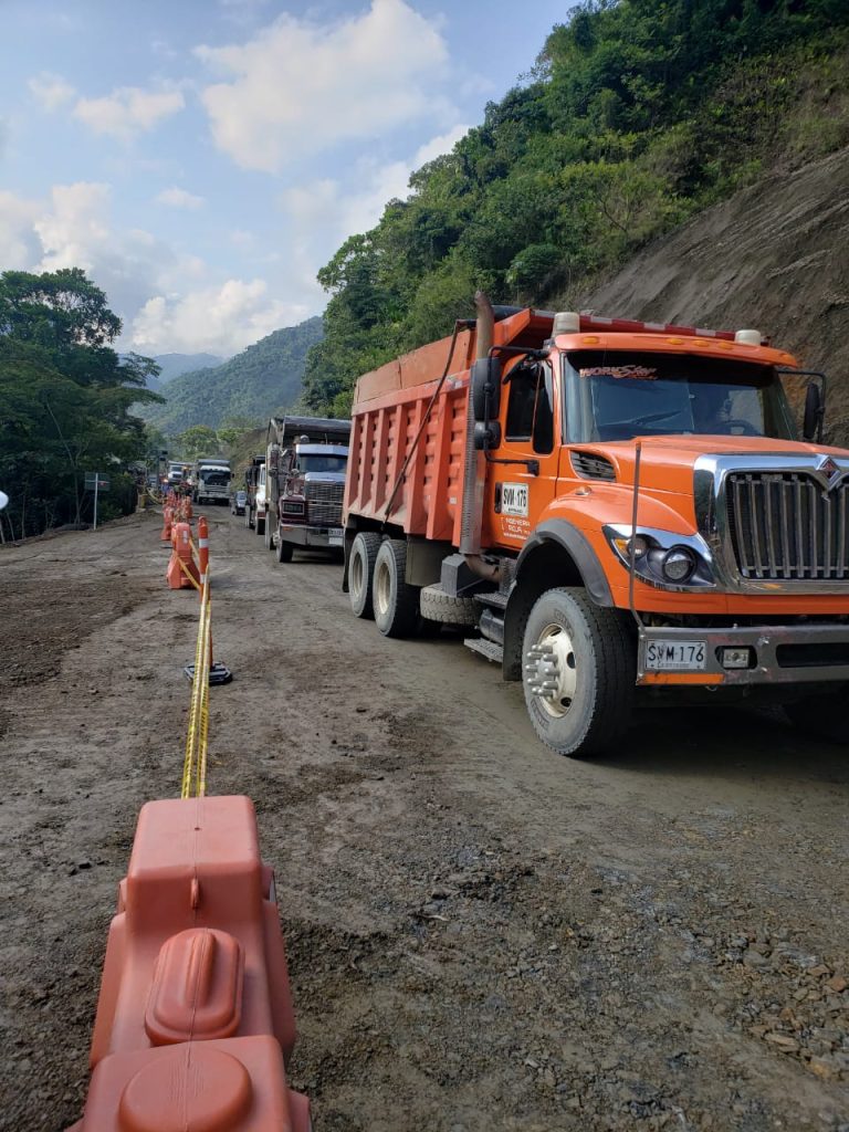 Se reabre la autopista Medellín-Bogotá a un solo carril