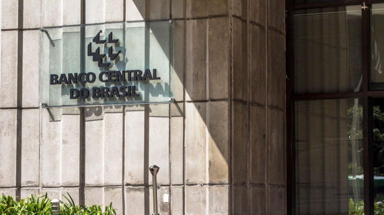 Minutas del Banco Central señalan nuevos recortes de tasas de interés en Brasil
