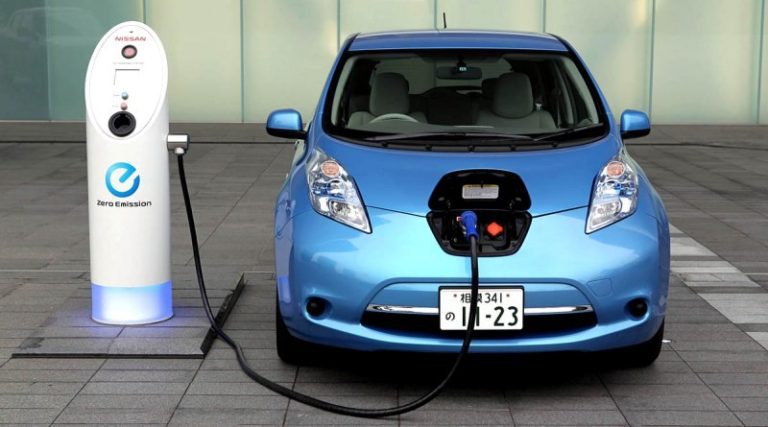Ventas de vehículos eléctricos crecerán con fuerza en el mundo en 2020: Wood Mackenzie