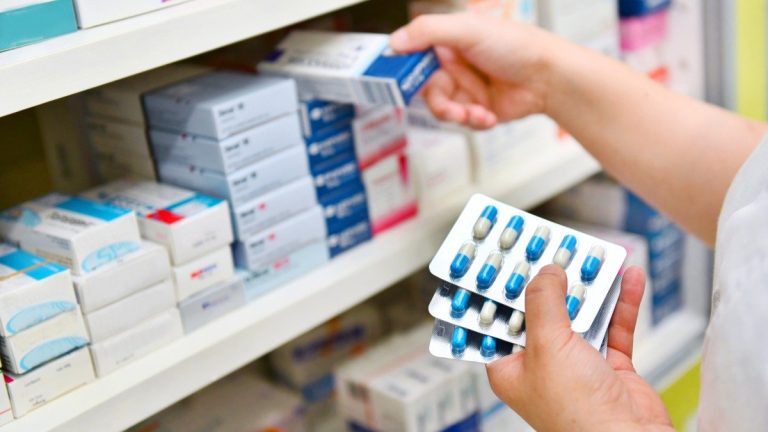 Escasez de medicamentos en Colombia se estaría regulando: MinSalud