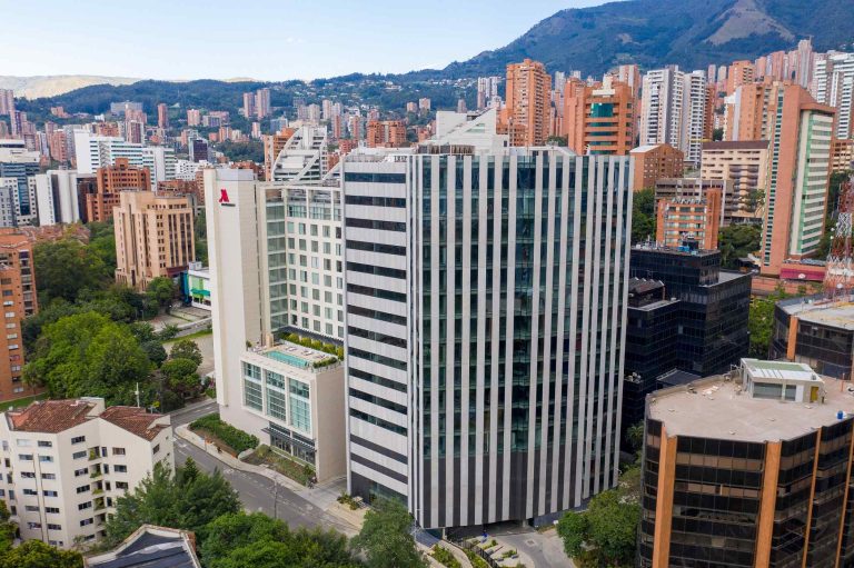 Tras inversión cercana a $60.000 millones, Pactia presentó edificio Buró 4.0 en Medellín; tendrá internet más rápido en Colombia