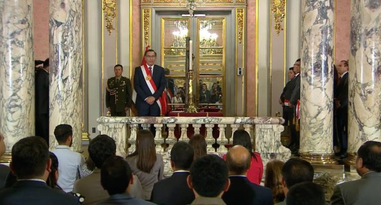Revolcón ministerial en Perú: presidente Martín Vizcarra cambia cuatro carteras