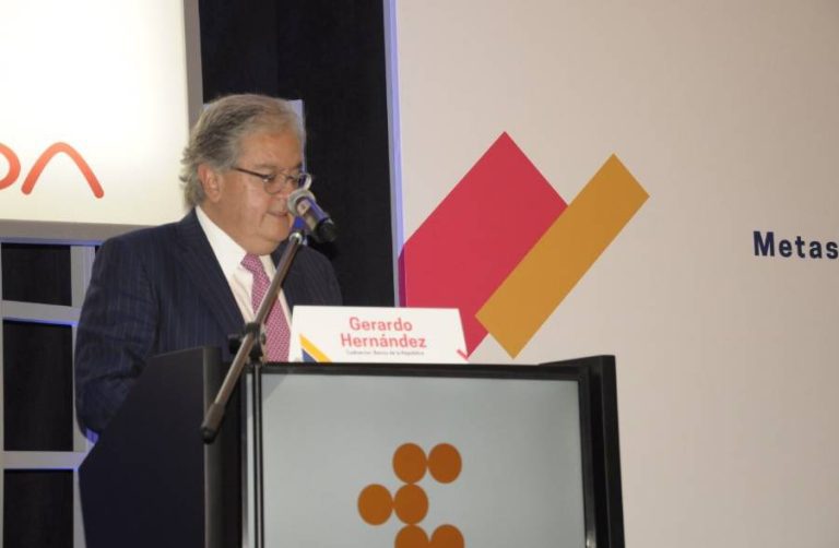 Codirector Hernández espera que PIB de Colombia crezca más de 3,3 % en 2020