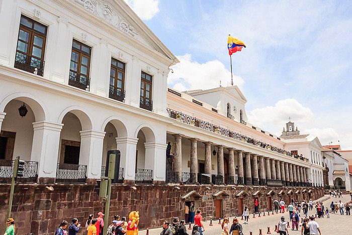 Moody’s rebajó calificación soberana de Ecuador; la perspectiva es negativa