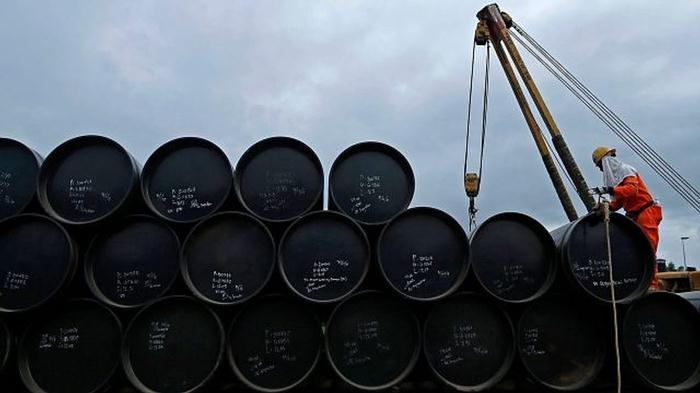 Inventarios de crudo de Estados Unidos bajaron en 4,5 millones barriles en la última semana