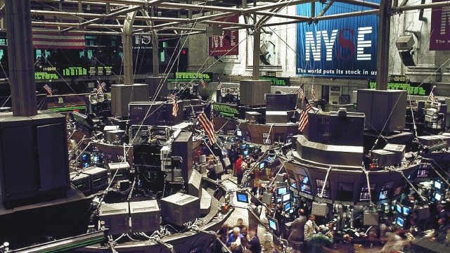 Bolsas de Colombia y Nueva York al alza; Dow Jones arriba de 25.000 puntos