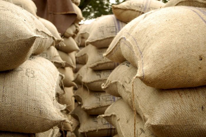 Producción y exportaciones de de café de Colombia bajaron en abril