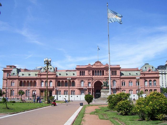 Gobierno de Argentina extiende plazo de canje de deuda al 22 de mayo