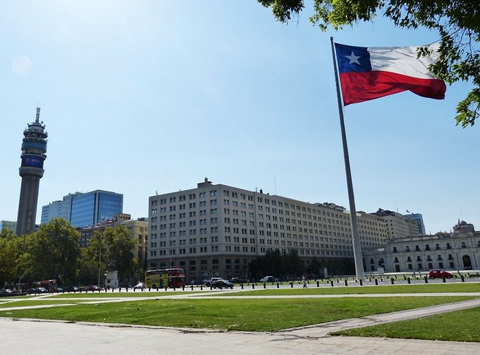 Economía de Chile se contrajo 3,5% interanual en marzo