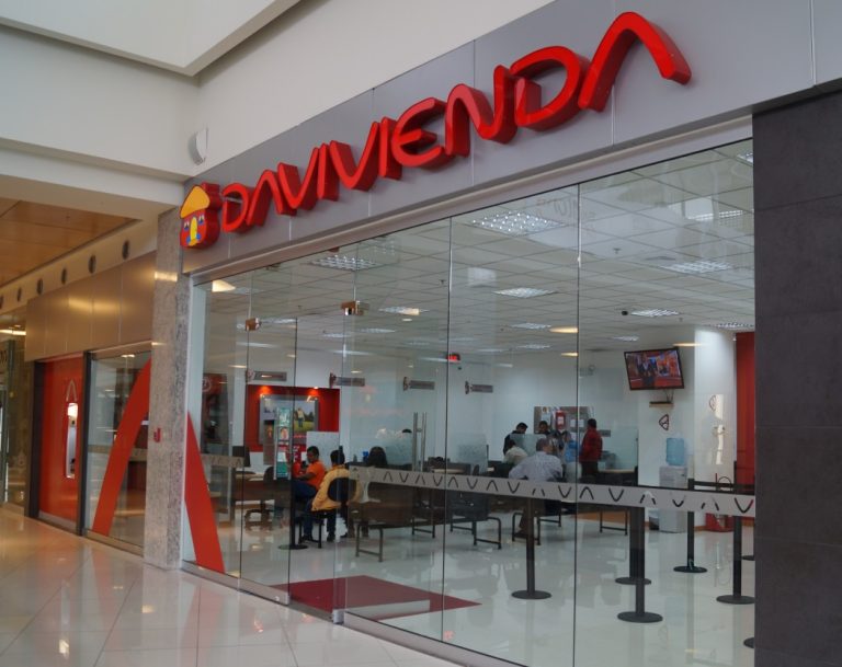Davivienda podría reducir oficinas y fortalecer su estrategia digital; explica deuda con Avianca