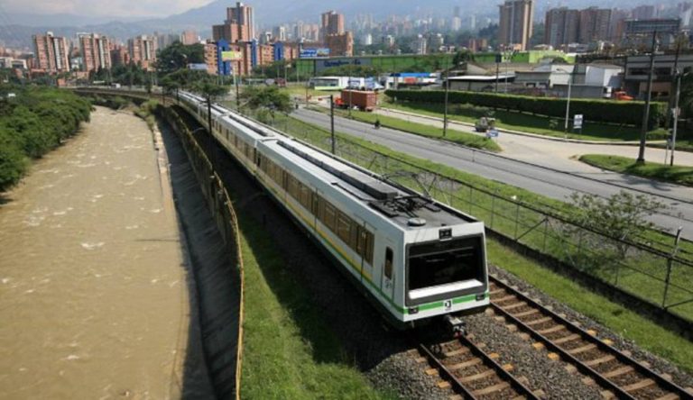 Metro de Medellín normaliza desde este 5 de abril servicio en línea A