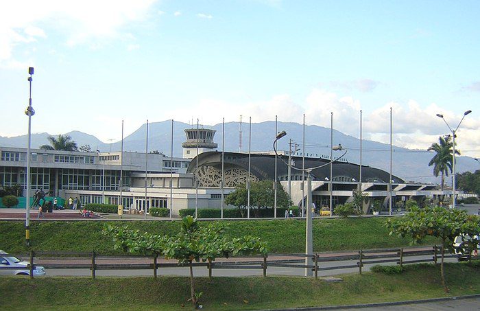 Autoridades estudiarán posible reapertura de aeropuertos de Medellín y Rionegro