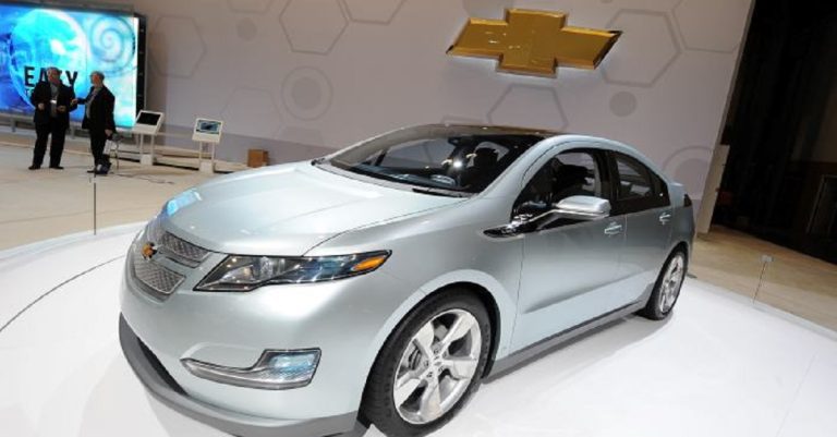 El reto de General Motors para cumplir metas de venta de vehículos eléctricos