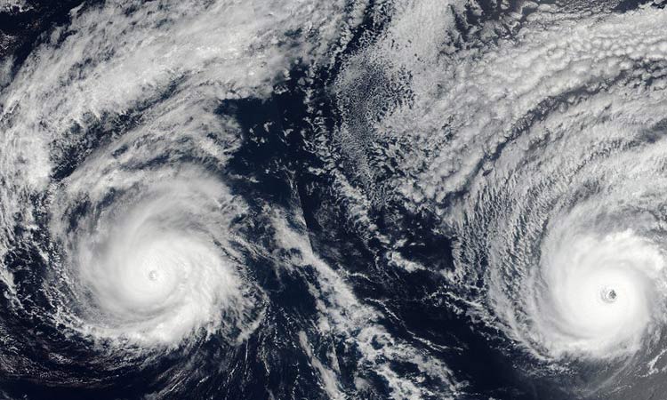 Dos huracanes se aproximan al tiempo al Golfo de México y el estado de Florida