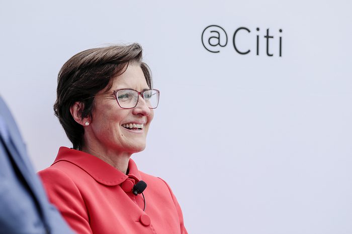 Renuncia CEO de Citigroup; Jane Fraser será la primera mujer en dirigir un megabanco