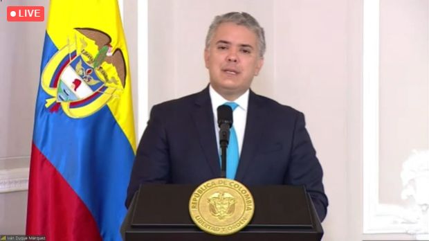 Opinión negativa de presidente de Colombia, Iván Duque, baja a 56% y favorabilidad sube a 42 %