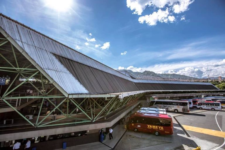 Terminales de transporte en Medellín ahora venderán más pasajes por internet