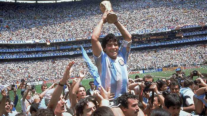 Murió futbolista argentino Diego Armando Maradona