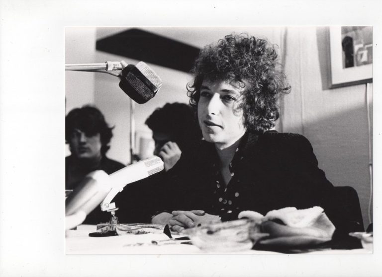 El negocio musical del año: Bob Dylan vendió todas sus canciones