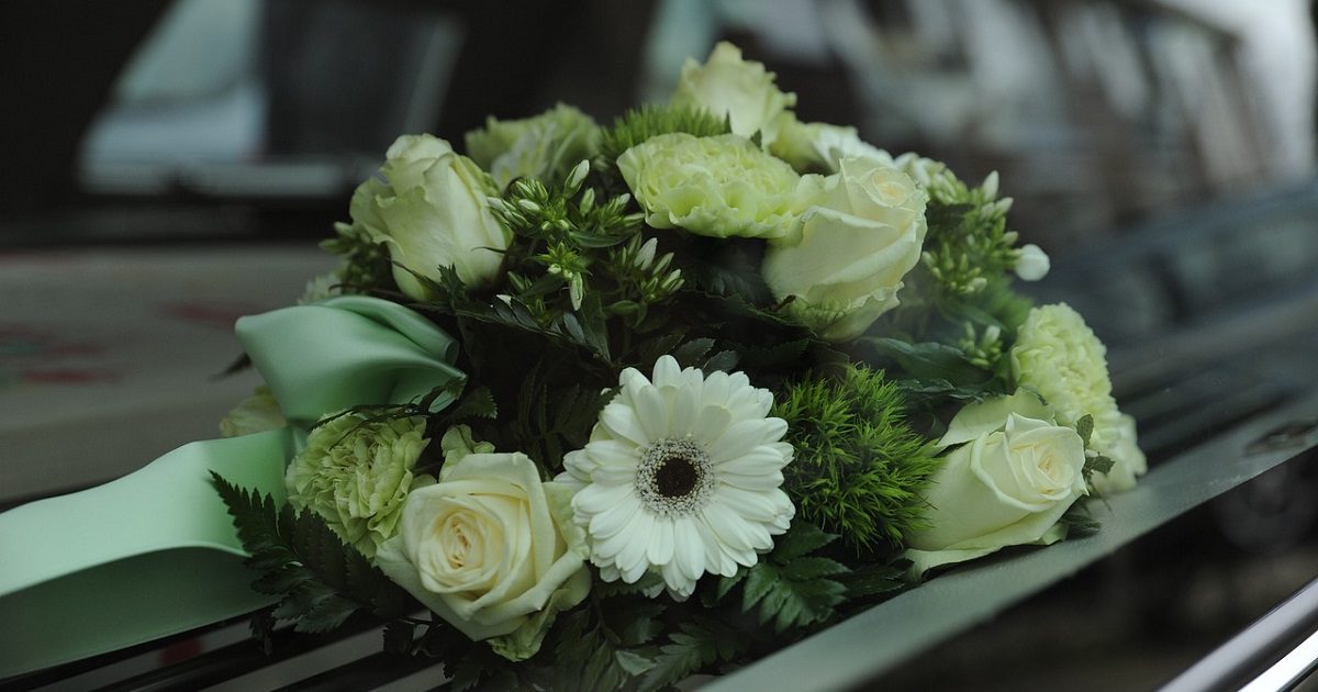 Flores, luto, funerarias (Foto Pixabay)