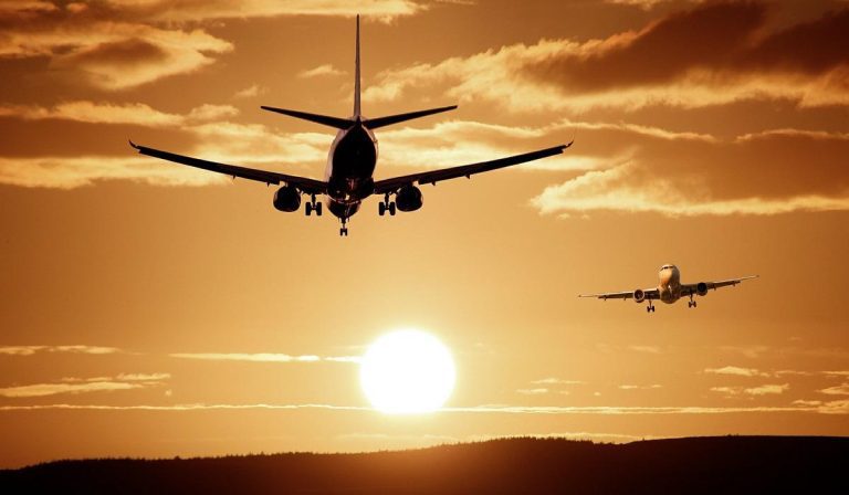 Demanda mundial de pasajeros aéreos sigue fuerte en septiembre de 2022