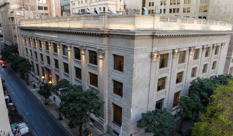 Banco Central de Chile dice que los riesgos económicos disminuyeron