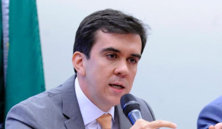 Consejo de Eletrobras nomina a funcionario del Gobierno como presidente de la compañía