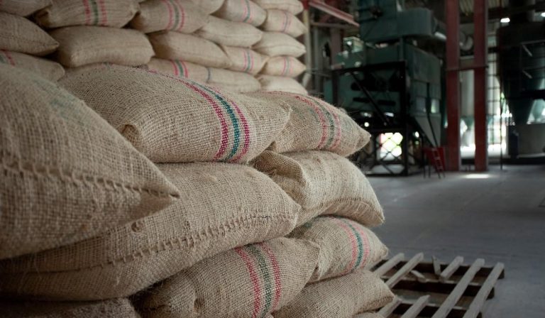 Exceso de inventarios y caída de precios preocupan a productores de arroz