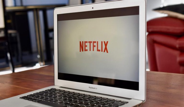 Netflix detalla planes en videojuegos y prevé débil crecimiento de suscriptores