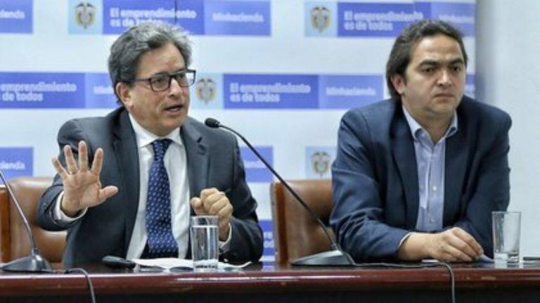 Alberto Carrasquilla y viceministro Londoño renuncian tras retirar reforma tributaria en Colombia