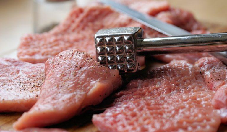Ganaderos de Argentina entran en huelga por prohibición de exportaciones de carne