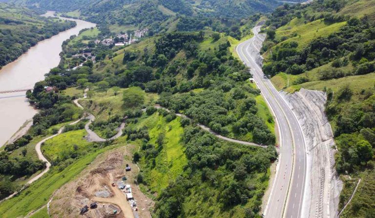Se entregaron primeros 5,2 kilómetros de proyecto Pacífico 1 en Antioquia