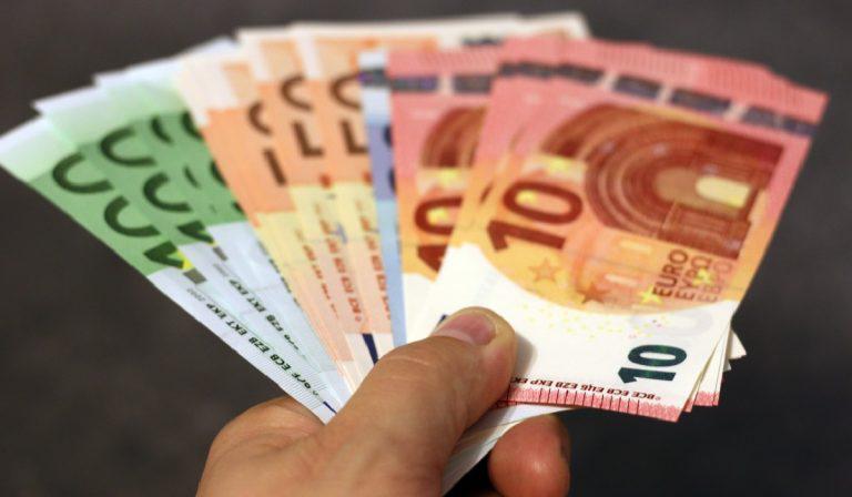 Economistas del Banco Central Europeo proyectan reducción en programas de estímulo