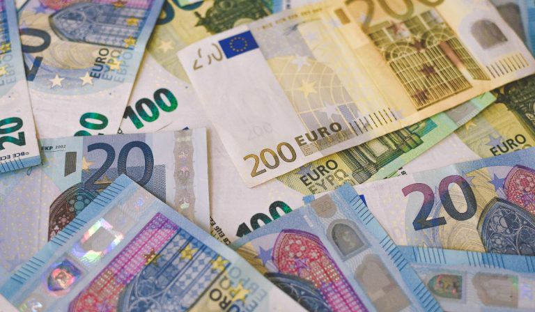 ¿A cuánto se cotiza el euro en casas de cambio de Colombia?