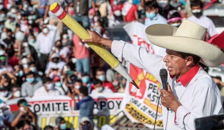 Oficial: Pedro Castillo gana las elecciones presidenciales de Perú