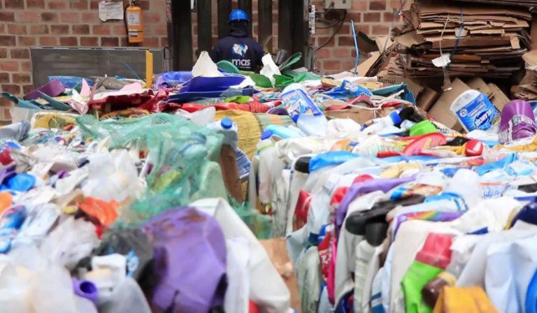 En Bogotá cambia el modelo de recolección de residuos peligrosos