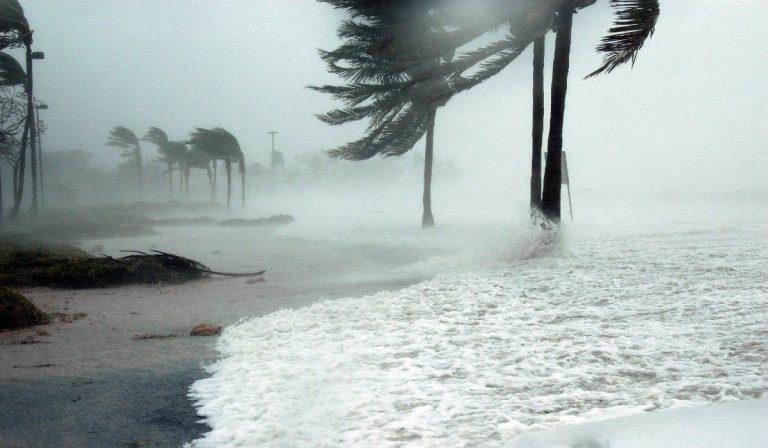 Isla de San Andrés (Colombia) en alerta máxima: tormenta Julia pasaría a huracán