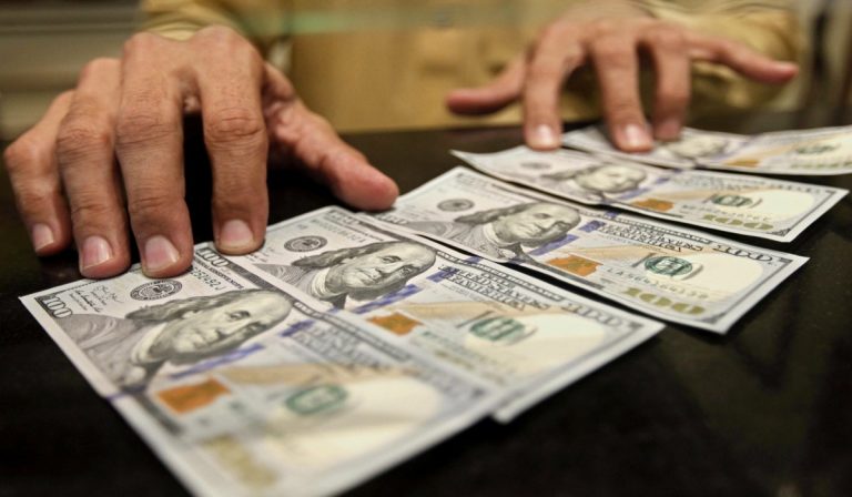 Dólar en Colombia cierra a $4.117, repunta y se acerca valor histórico de $4.153