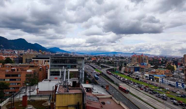 Listo decreto de parqueo en vía pública en Bogotá: estas serán las tarifas