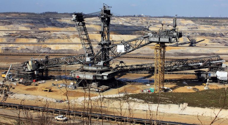 En dos meses Colombia tendría rondas mineras de carbón y oro