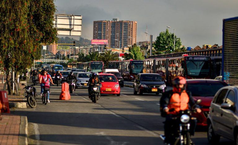 Lanzan aplicación en Colombia para resolver choques de tránsito simples