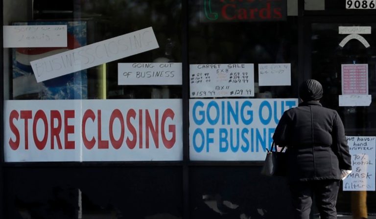 Tasa de desempleo en EE. UU. bajó al 4,8% en septiembre, pero no convence al mercado