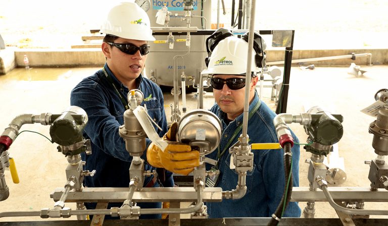 Propuesta de Petro reconocería la lucha de trabajadores en Ecopetrol: USO