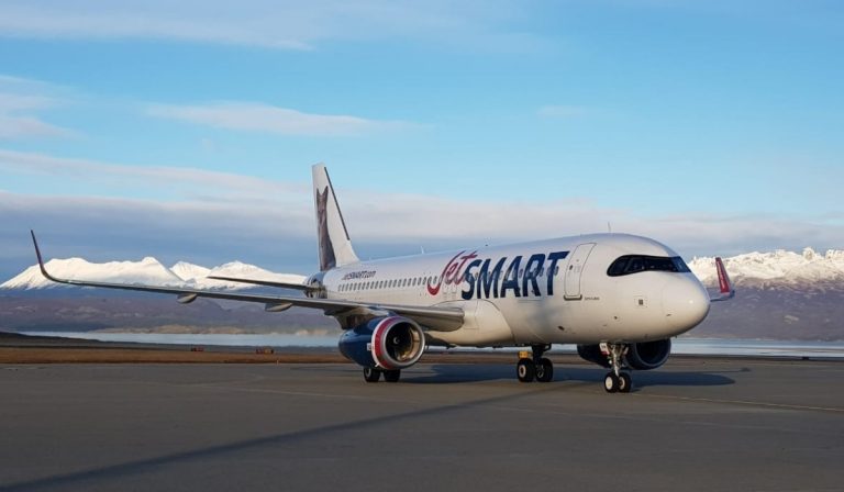 La chilena JetSmart iniciará operaciones en Uruguay; tendrá tarifas desde US$20