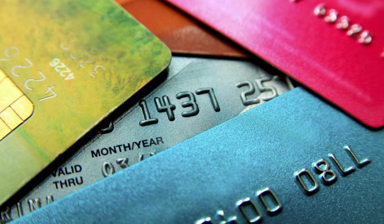 Estas son las diferencias entre las tarjetas de crédito y débito