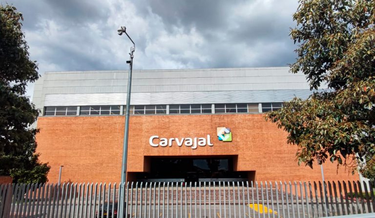 Carvajal elevó sus ingresos y utilidades en el primer trimestre de 2023