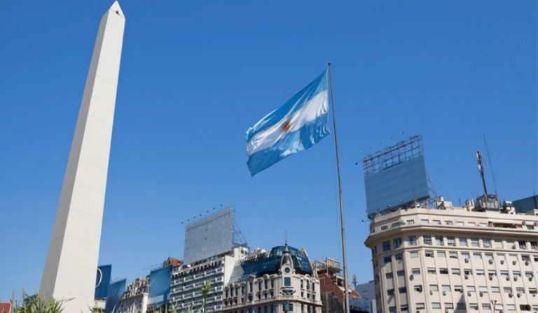 FMI y Argentina confirman acuerdo para refinanciar deuda por US$ 44.000 millones